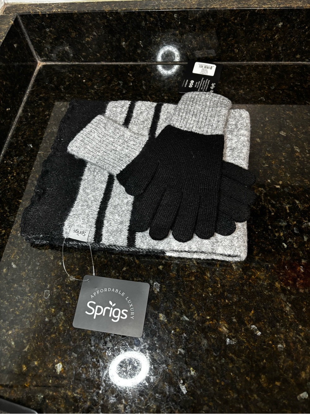 SPRIGS NWT Ruffle Edge Knit Scarf and Touchscreen Glove Set Black and Gray